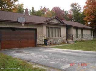 144 Thornapple Ln, Tobyhanna, PA 18466