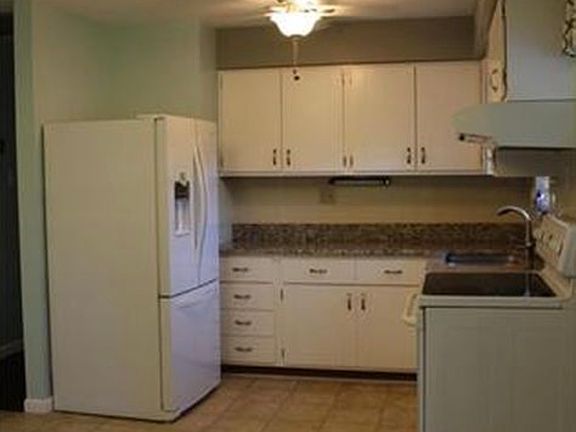 5th image of 10536 Fabick Dr
