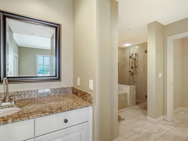 1308 Old Stickney Point Rd #W32 — Photo 30