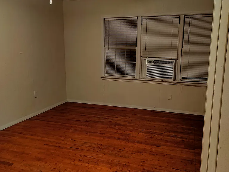 703 E Pine St #B — Photo 11