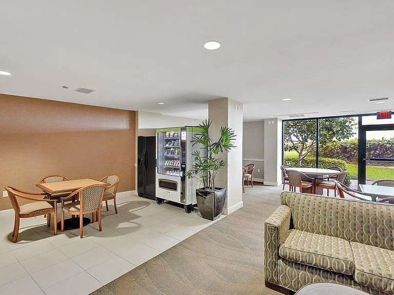 3000 N Ocean Dr #33E — Photo 46