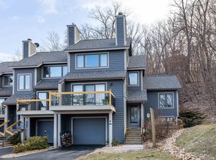 324 Territory Dr, Galena, IL 61036