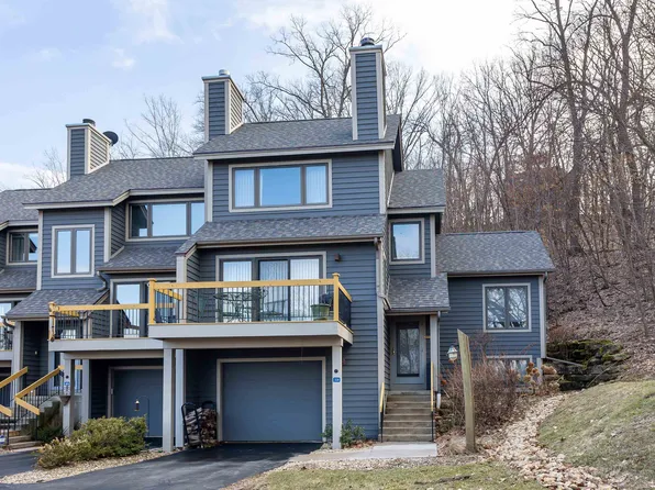 324 Territory Dr, Galena, IL 61036