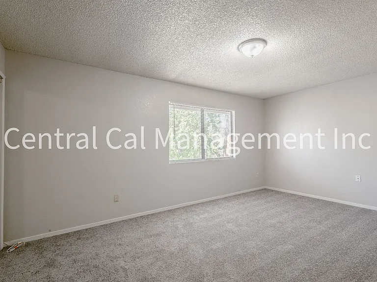 5713 Fairfax Rd — Photo 7