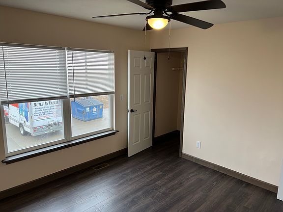 4th image of 63 Bellevue Dr