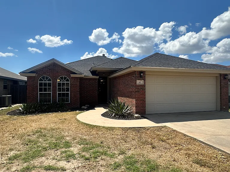 41 Amberwood Dr — Photo 2