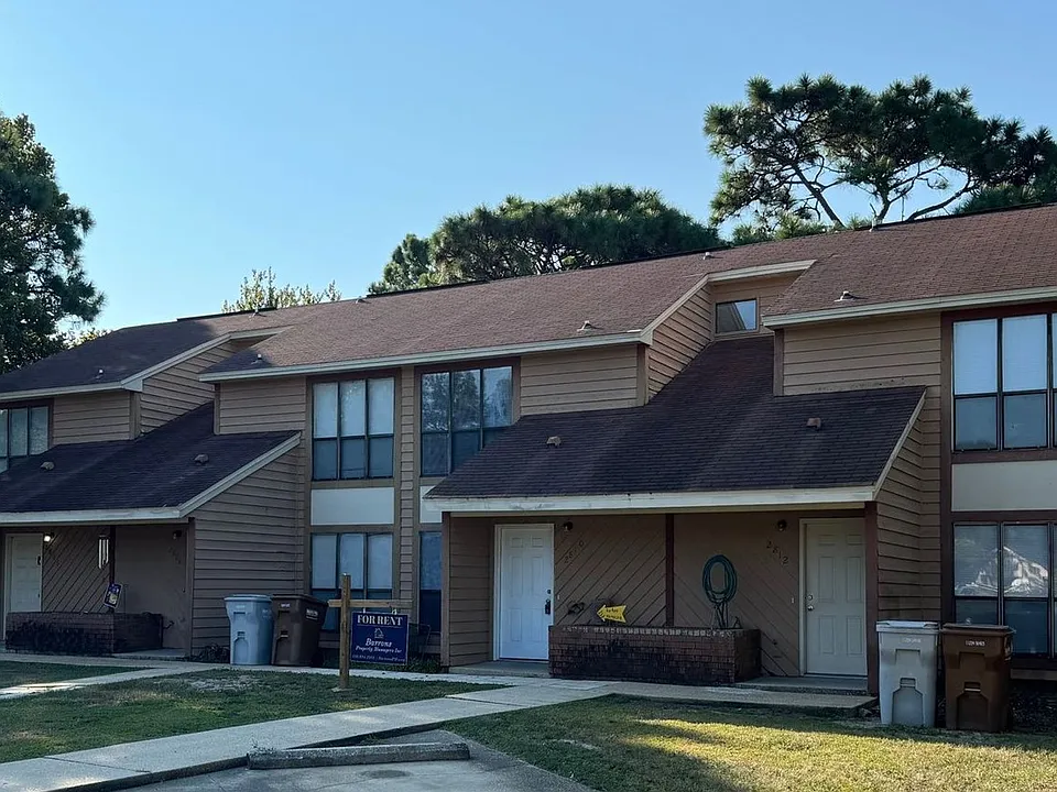 2810 Villa Woods Cir