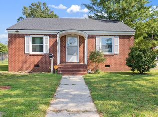 600 N Raiford St, Selma, NC 27576