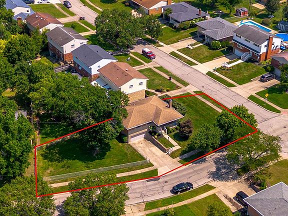 4th image of 5414 Robert Ave