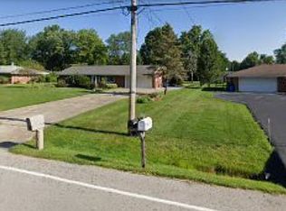 1431 Meadowlawn Dr, Macedonia, OH 44056