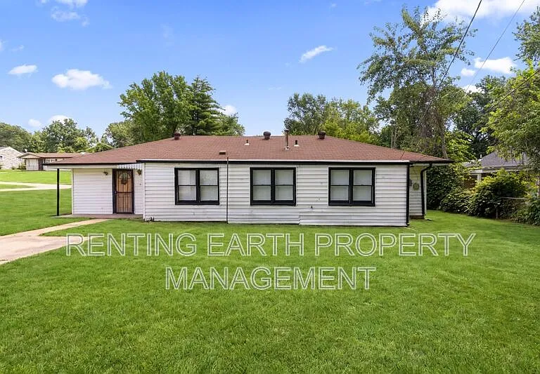 9835 Winkler Dr — Photo 1