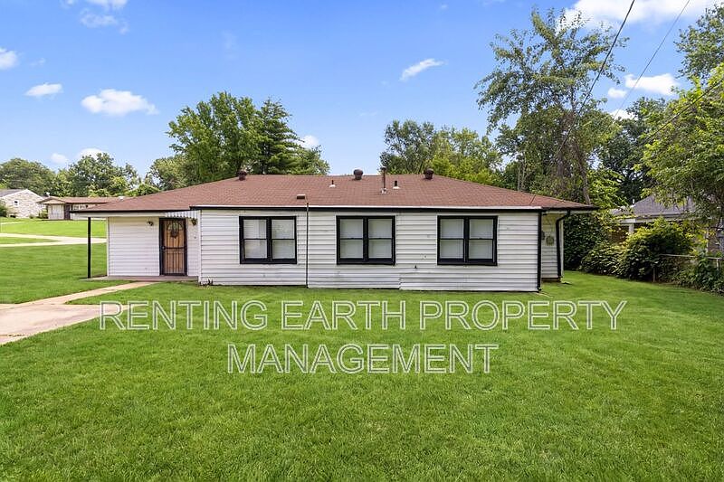 1st image of 9835 Winkler Dr