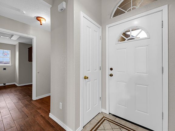 3rd image of 84 Thomas Dr
