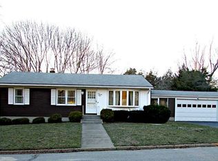 7 Ledgemont Dr, Lincoln, RI 02865