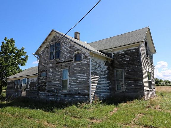 4th image of 4191 Hicks Ave