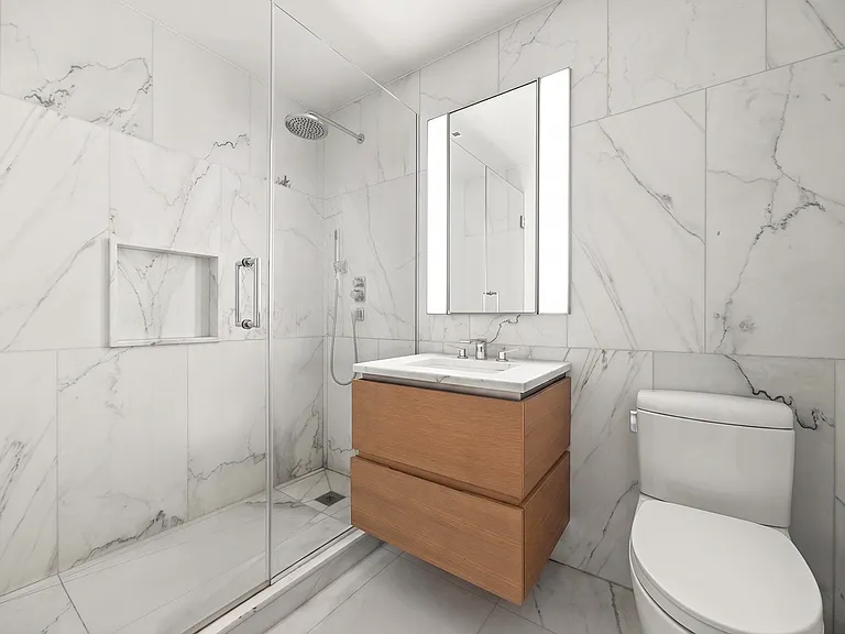 450 Washington St #206 — Photo 4