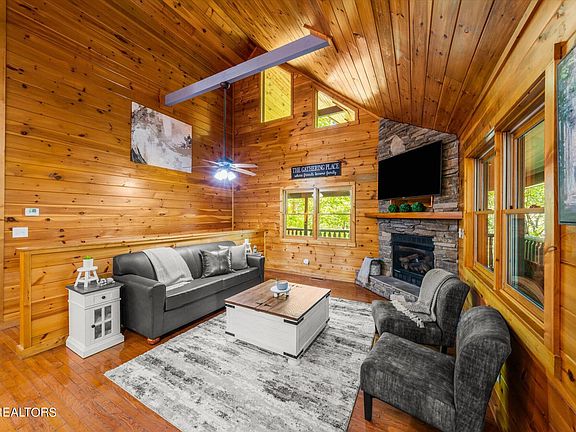 5th image of 2633 Whipoorwill Hill Way