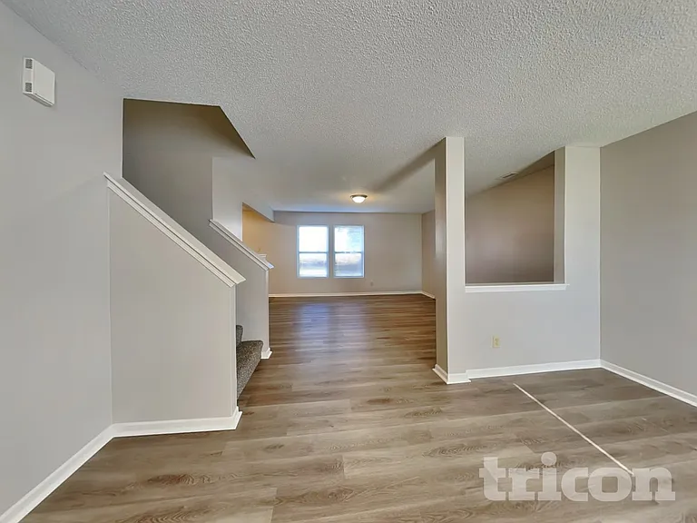 2168 Olympia Dr — Photo 14