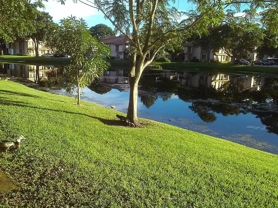 1st image of 9354 SW 1st St