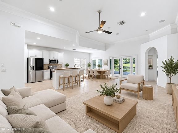 3rd image of 11289 NW 65TH Manor