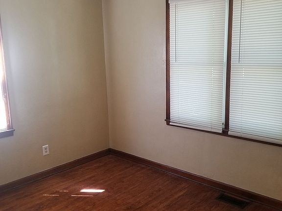 5th image of 3341 N Tacoma Ave