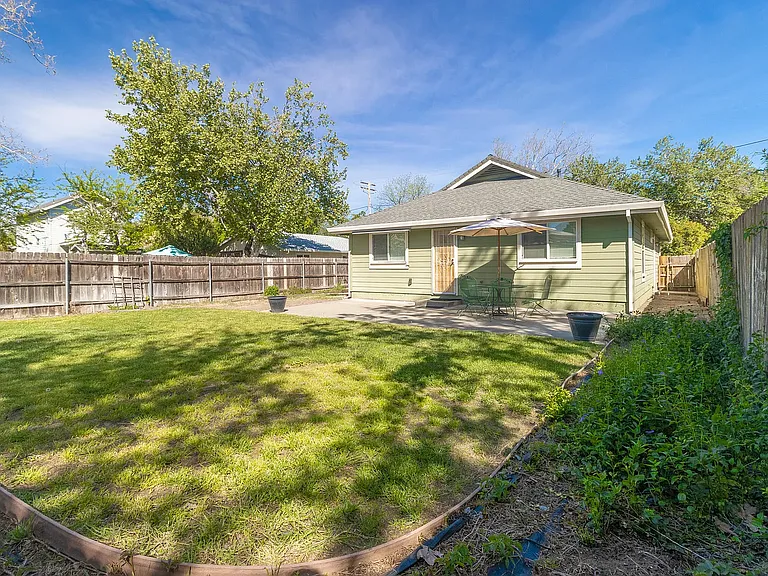 2948 Leland Ave — Photo 5