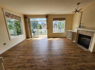 23120 SE Black Nugget Rd Unit E4, Issaquah, WA 98029