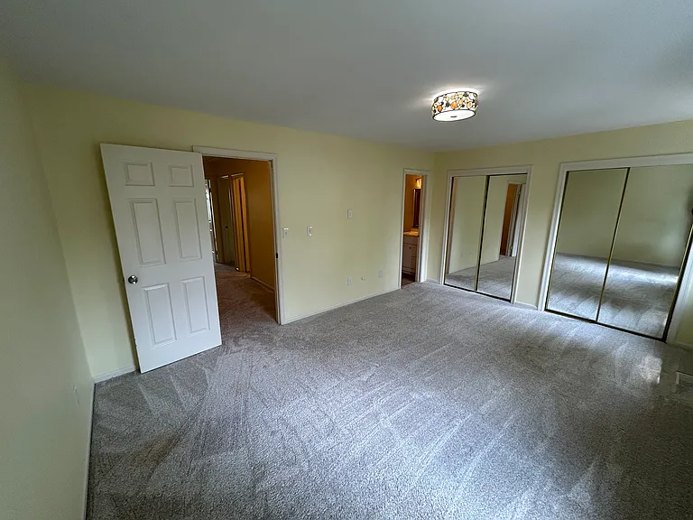 717 Westminster Ln — Photo 21