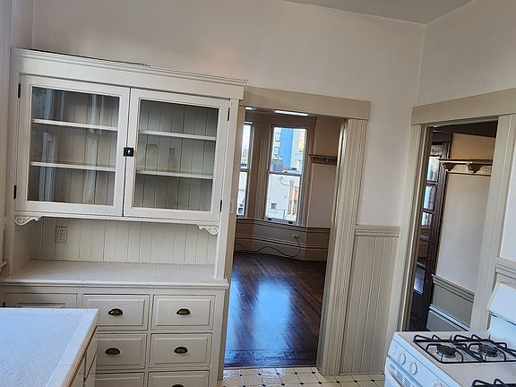 3rd image of 1040 Fulton St #16