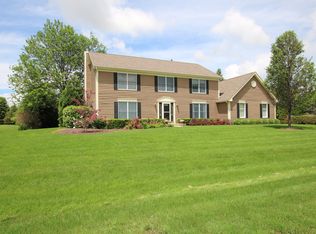 220 Red Bud Cir, Dundee, IL 60118