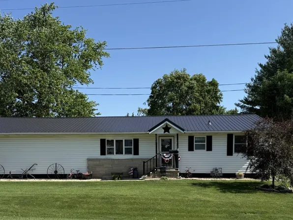 804 SE 1st St, Galva, IL 61434