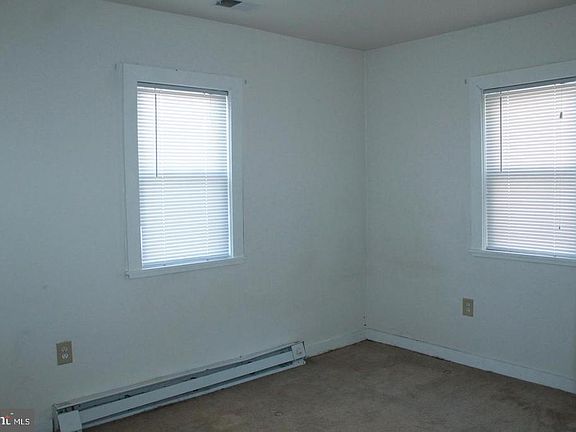 4th image of 1080 N Browns Dam Dr