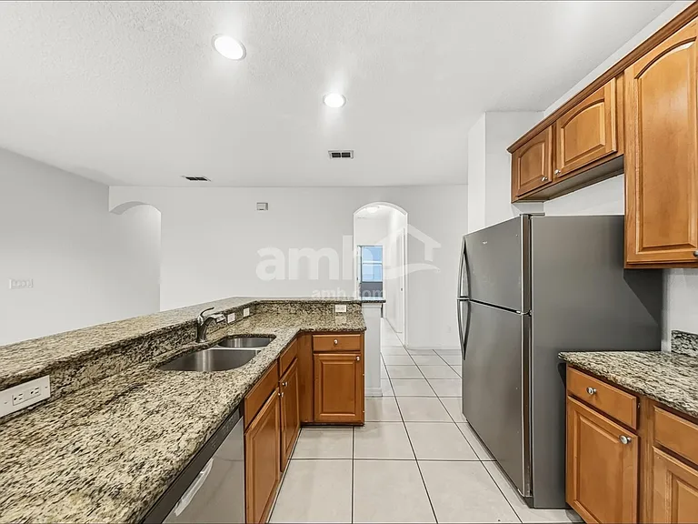1726 Palmerston Cir — Photo 3