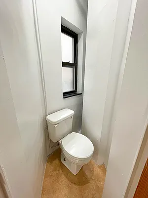 Rented by City Connections Realty | media 9