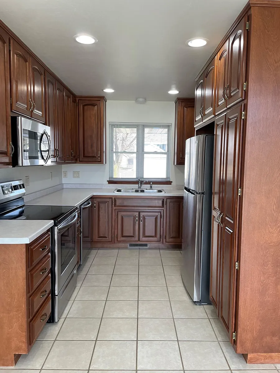 Building Photo - 2034 River Point Ct