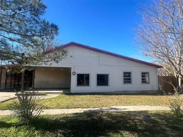 213 S 6th St, Sanger, TX 76266