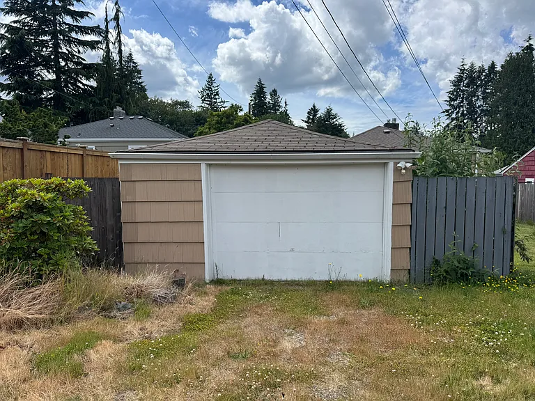 4605 Hoyt Ave — Photo 10