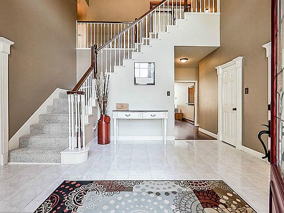4th image of 8011 Oxfordshire Dr