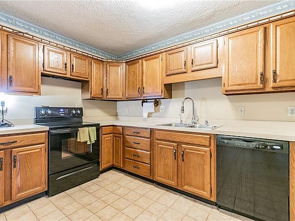 5th image of 3510 Casablanca Ave
