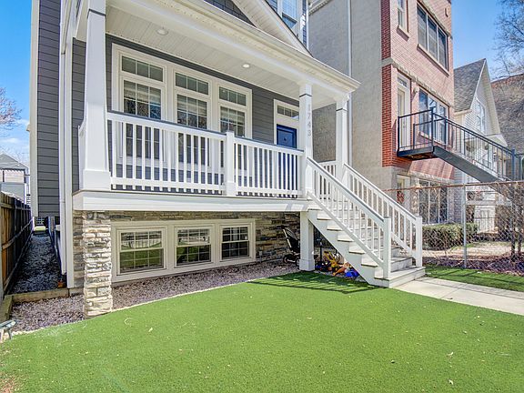 3rd image of 1743 N Maplewood Ave