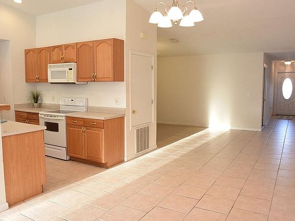 3rd image of 4391 Sherwood Forest Dr