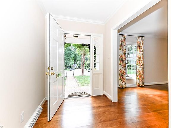 2nd image of 109 Irving Park Ct