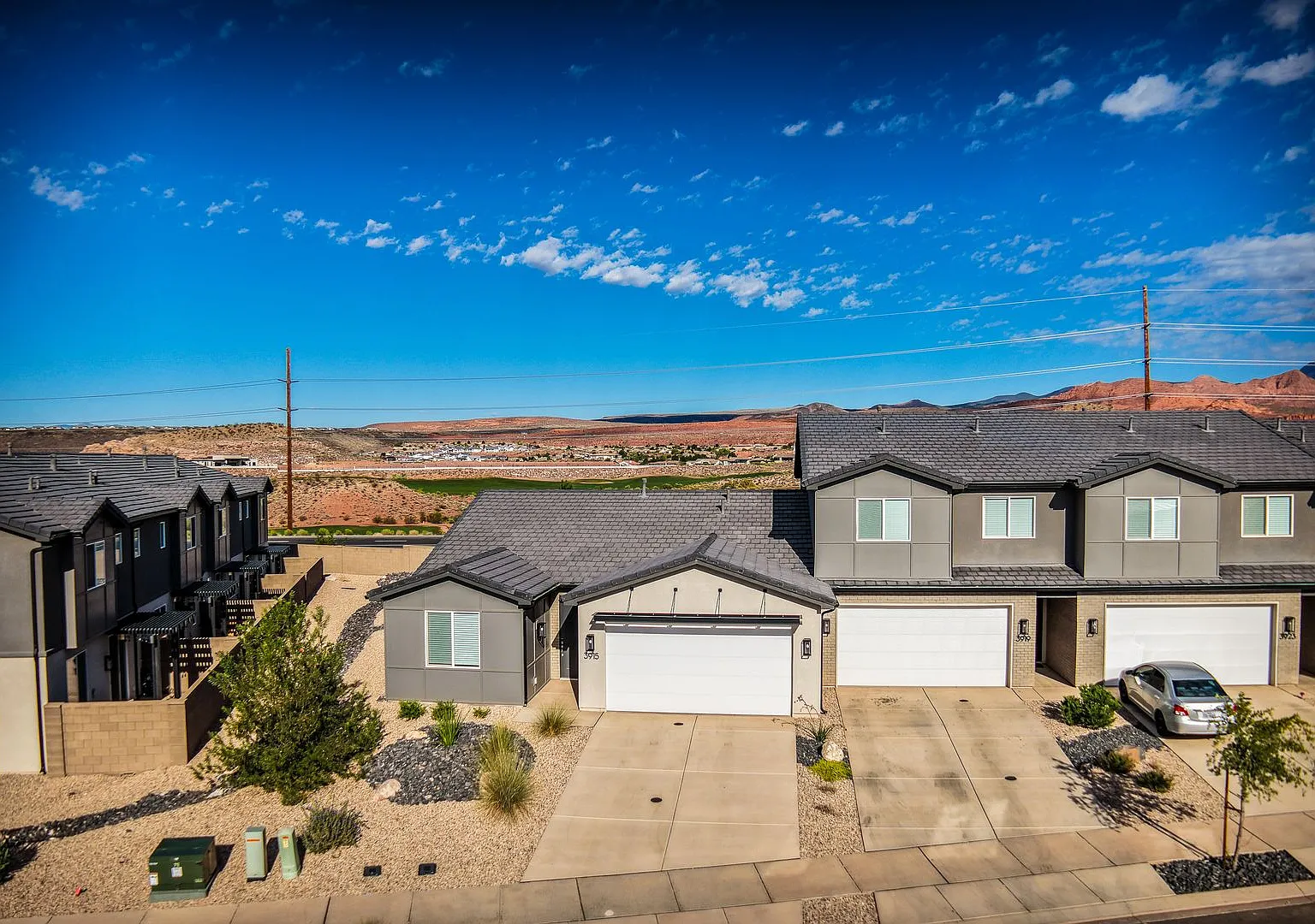 3 Bed, 2 Bath, 2 Car Garage single level — Photo 4
