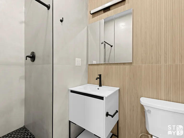 63 Suydam St #1 — Photo 10