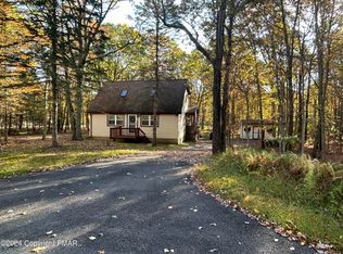 24 Emerson Dr, Albrightsville, PA 18210