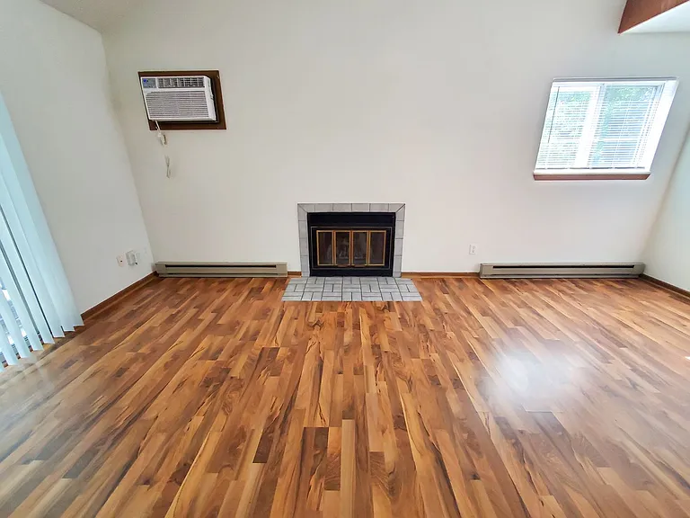Orchard Village Apartments — Photo 169