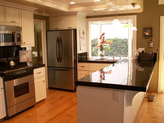 Spacious open kitchen