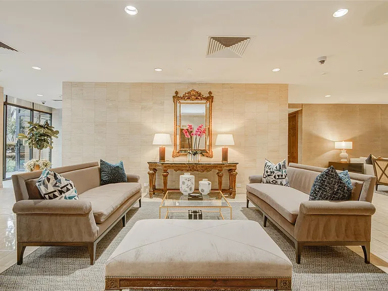 15 Greenway Plz #10G — Photo 10