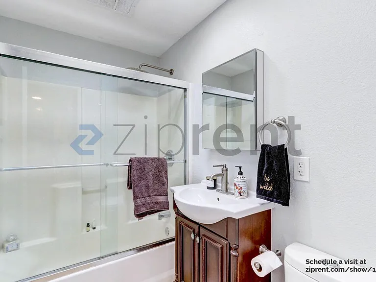 2975 Webster Ave — Photo 17