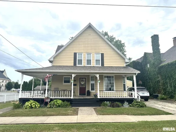 146 W Locust St, Canton, IL 61520